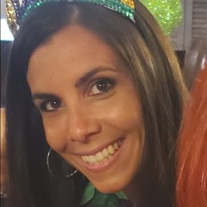 Meet your Posher, Laura